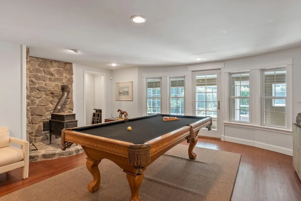 12 Freedom Road Scarborough ME 04074