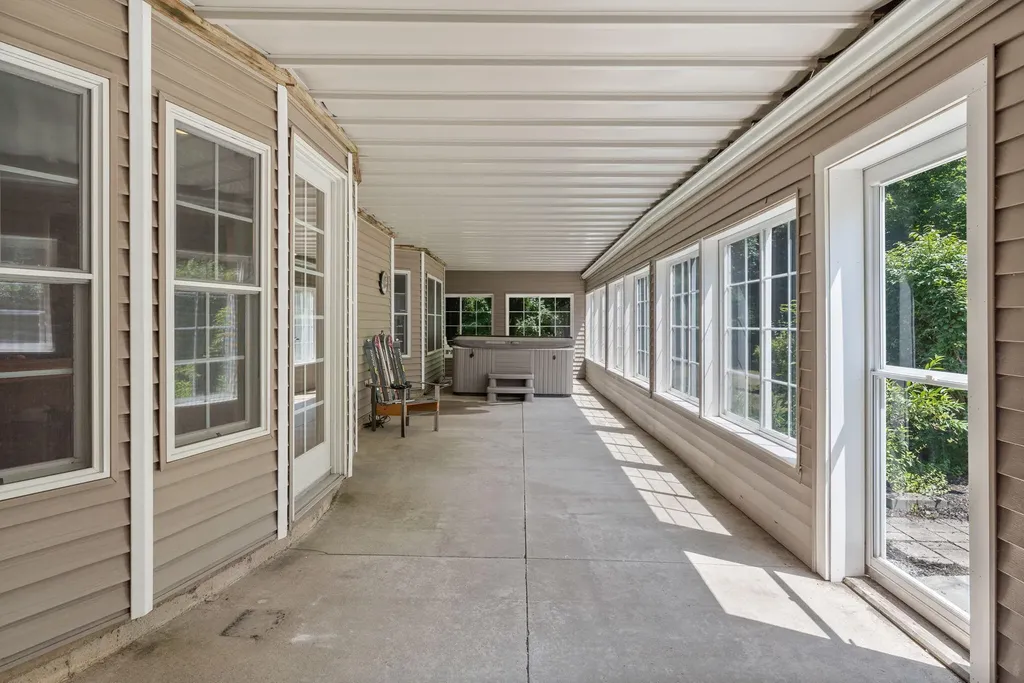 12 Freedom Road Scarborough ME 04074