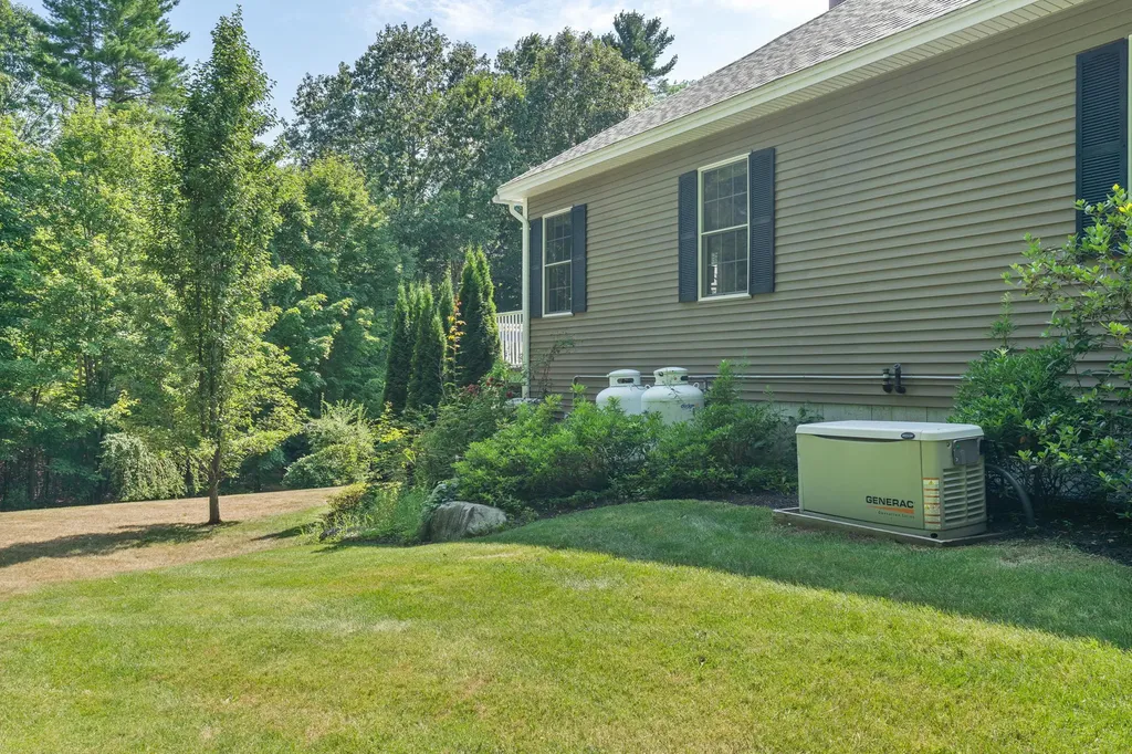 12 Freedom Road Scarborough ME 04074