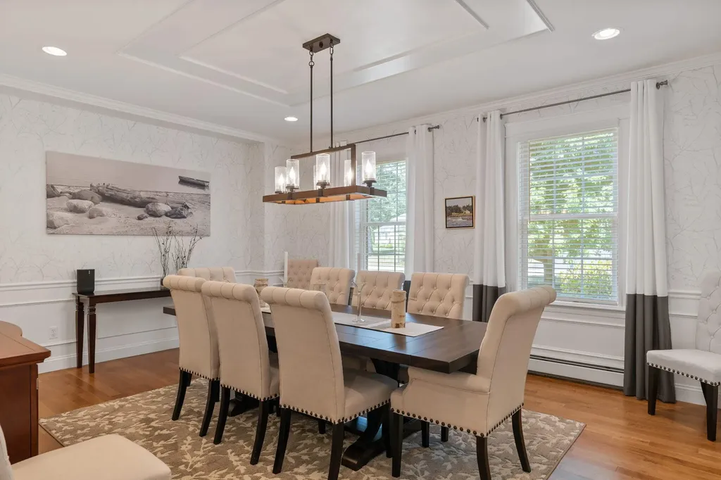 12 Freedom Road Scarborough ME 04074