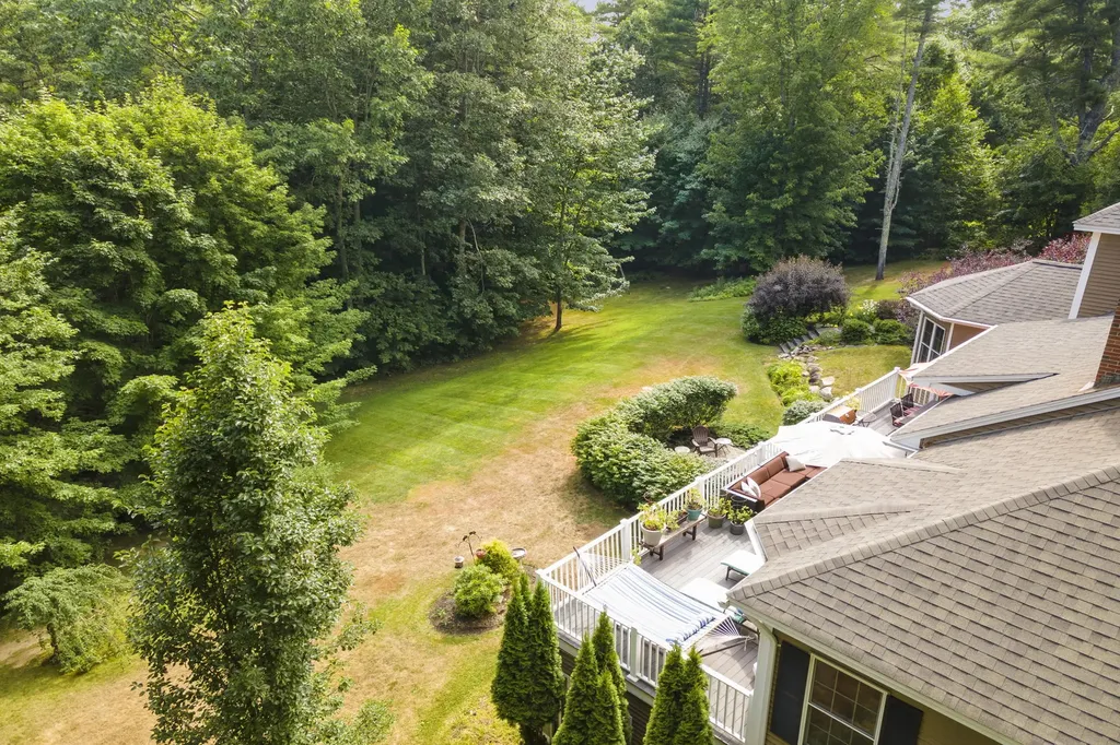 12 Freedom Road Scarborough ME 04074