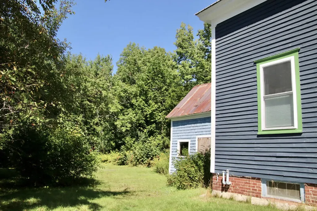 819 Main Street Monmouth ME 04259