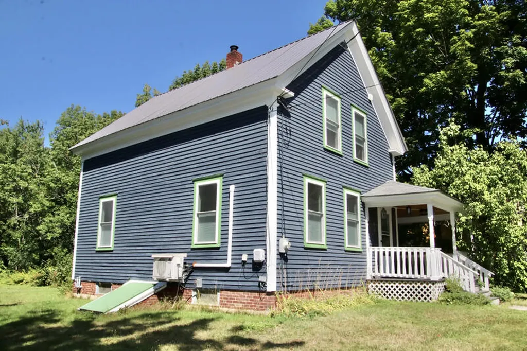 819 Main Street Monmouth ME 04259
