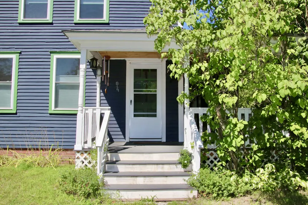 819 Main Street Monmouth ME 04259