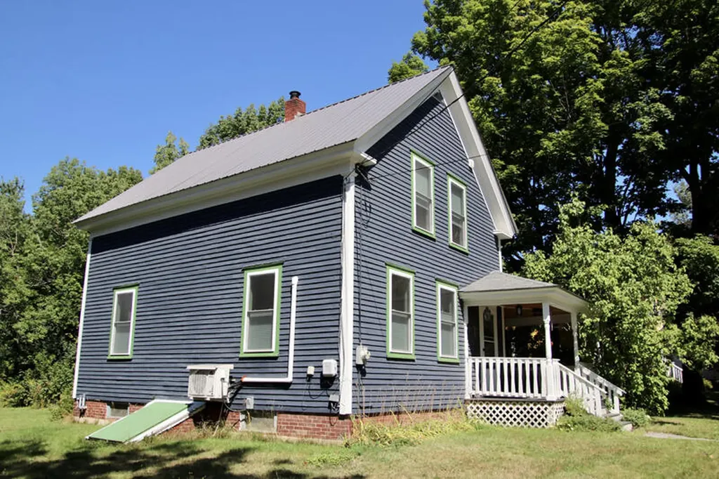 819 Main Street Monmouth ME 04259