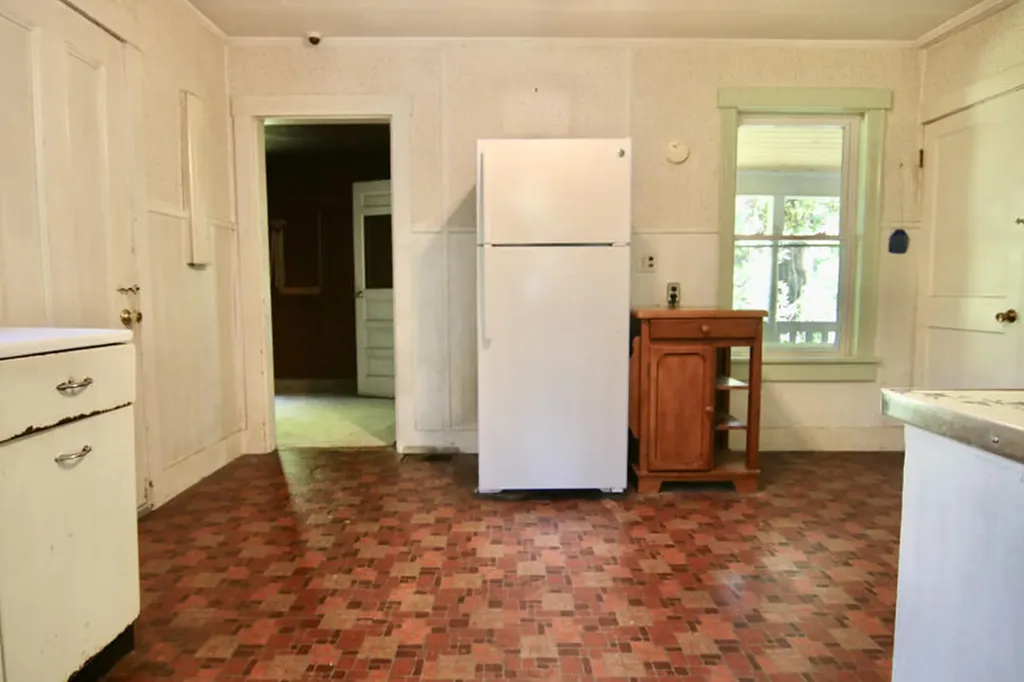 819 Main Street Monmouth ME 04259
