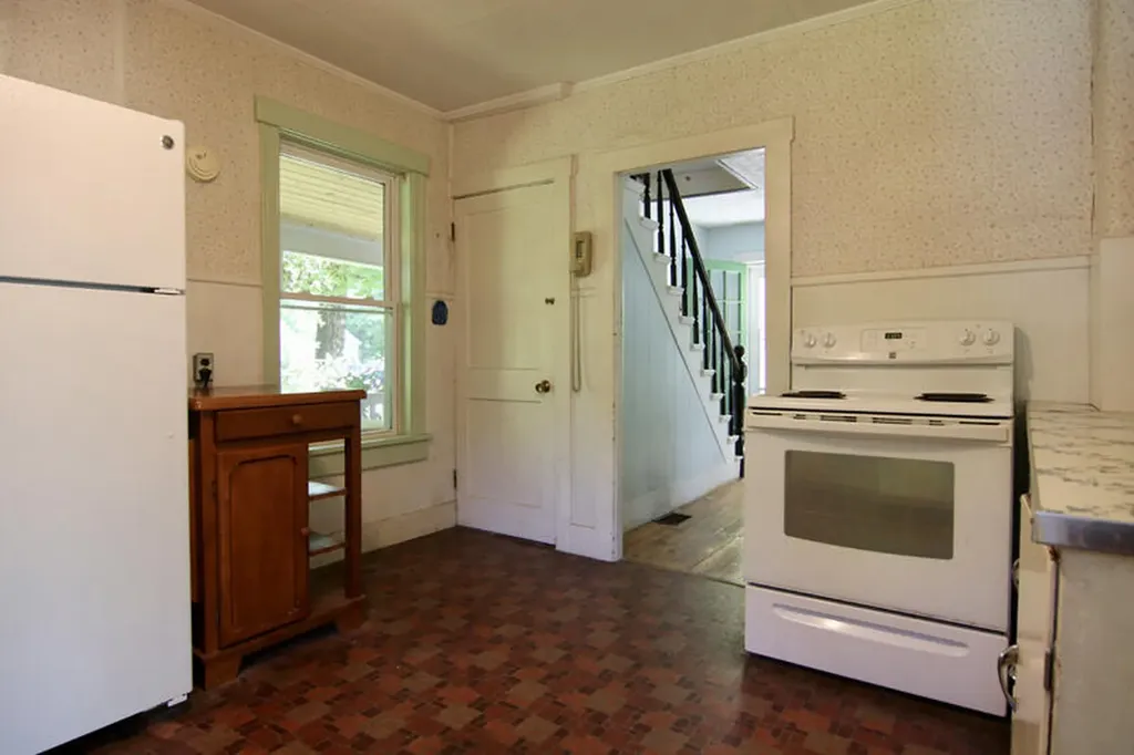 819 Main Street Monmouth ME 04259