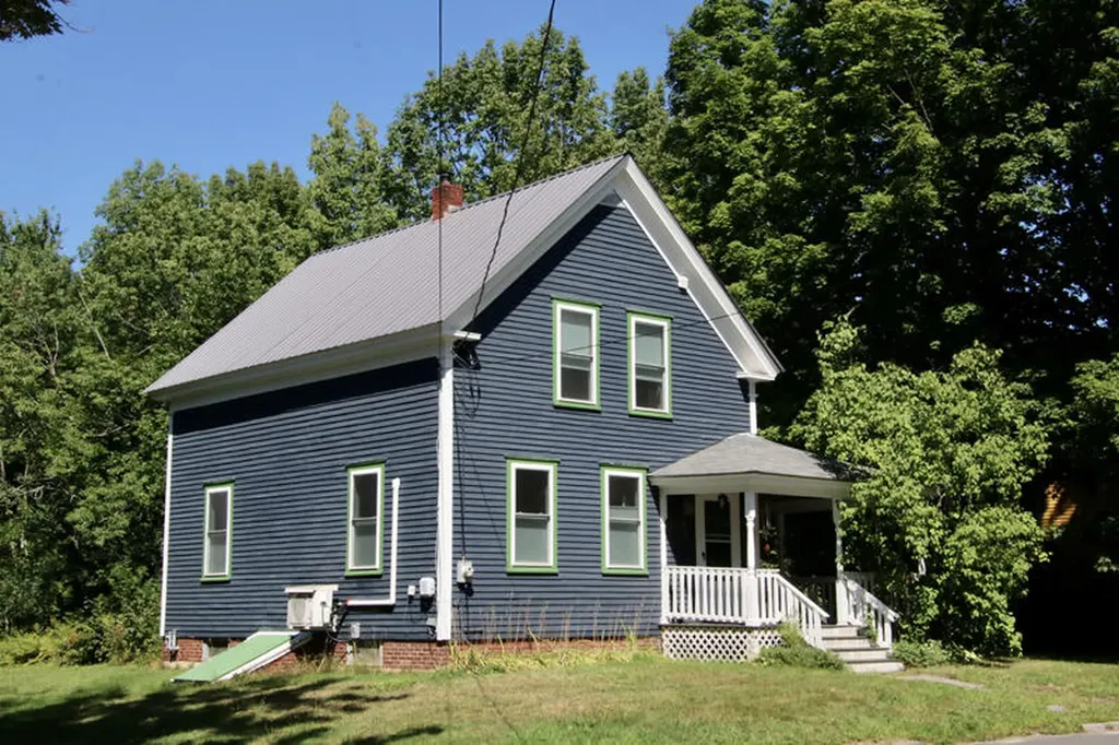 819 Main Street Monmouth ME 04259