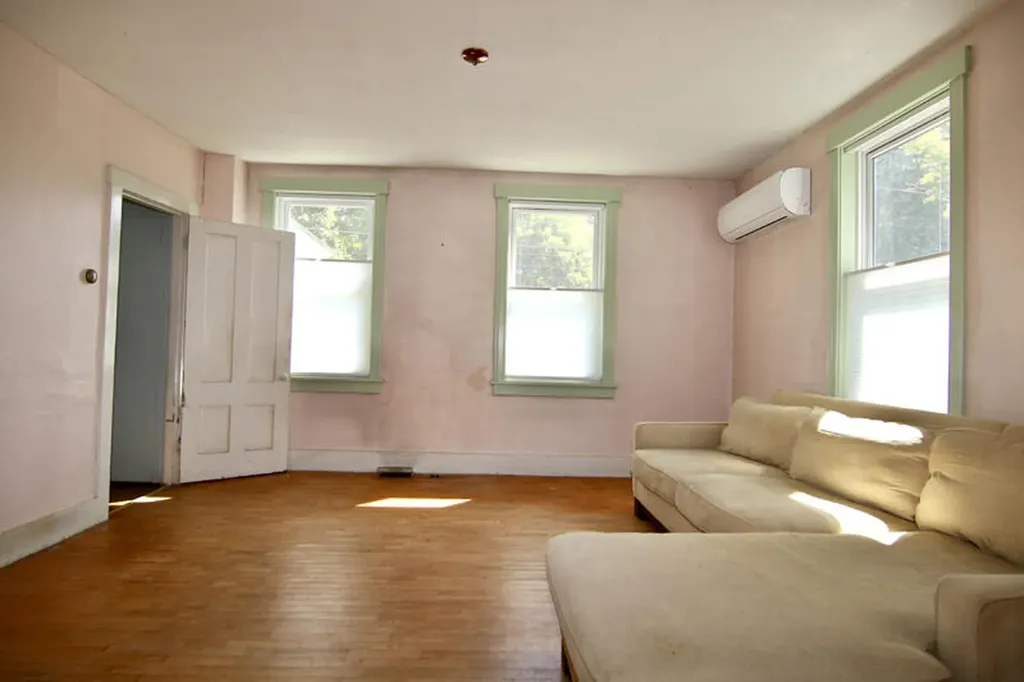 819 Main Street Monmouth ME 04259
