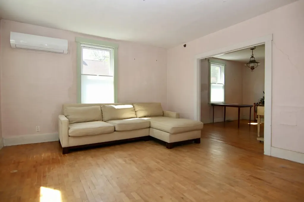 819 Main Street Monmouth ME 04259