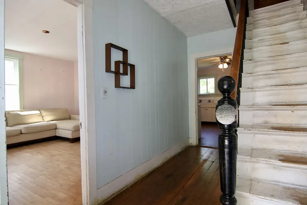 819 Main Street Monmouth ME 04259