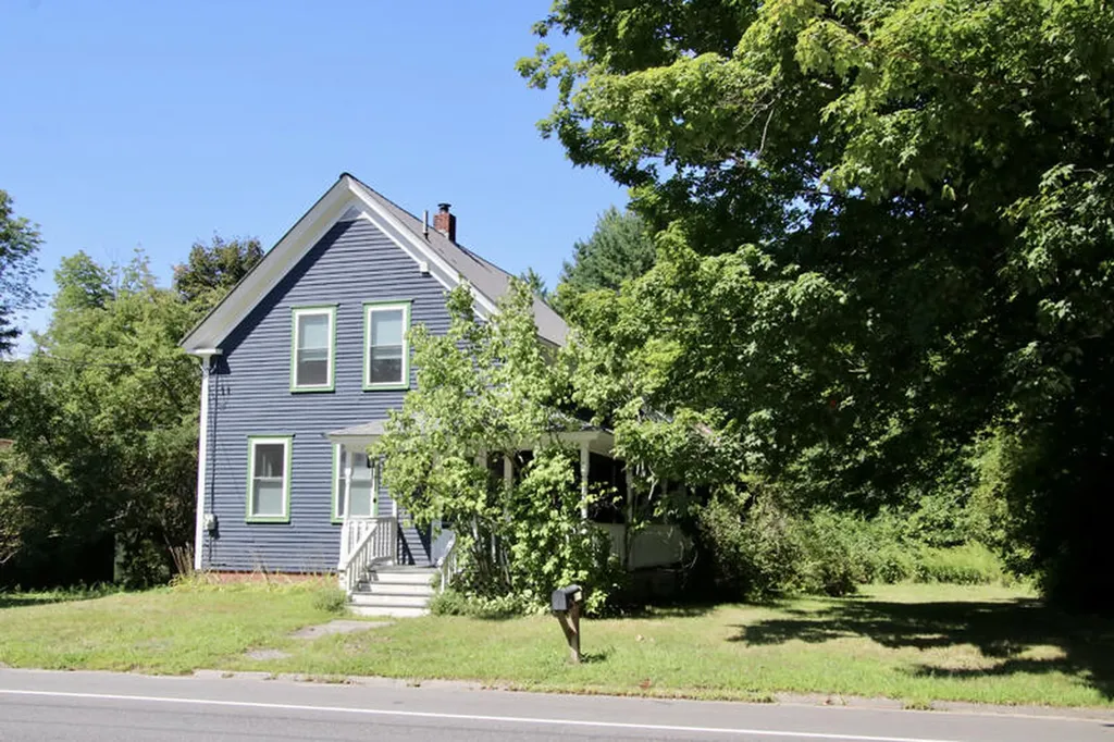 819 Main Street Monmouth ME 04259