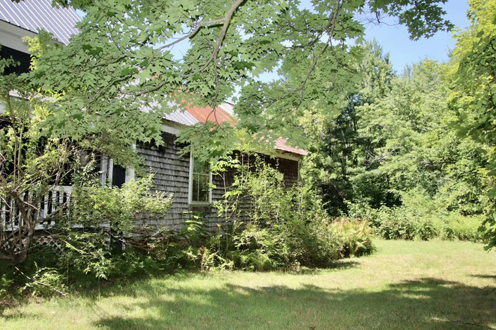 819 Main Street Monmouth ME 04259