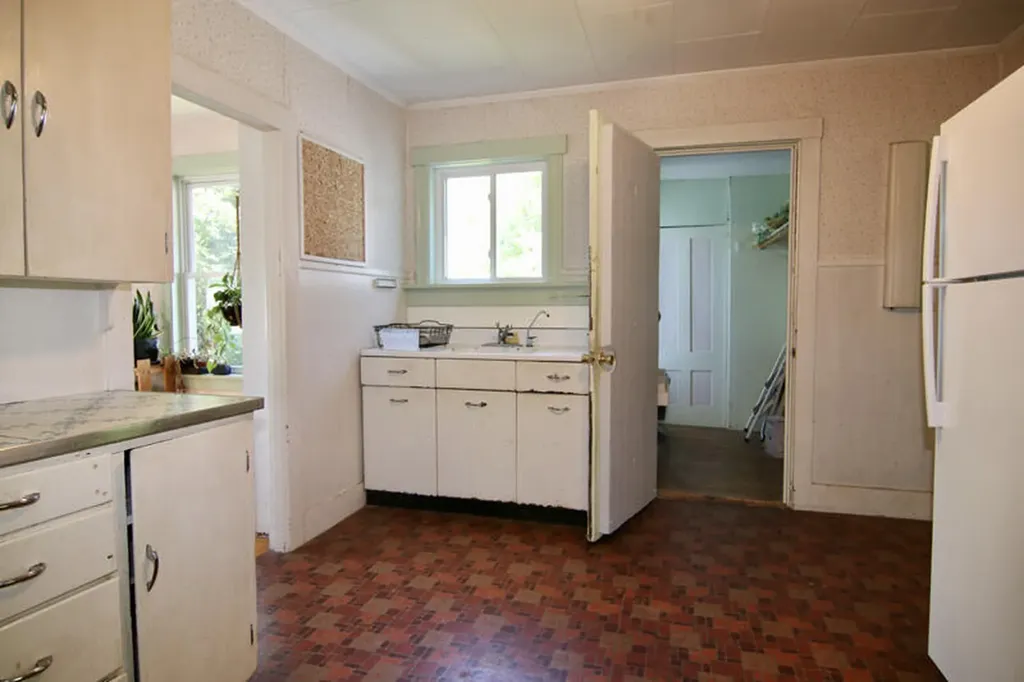819 Main Street Monmouth ME 04259