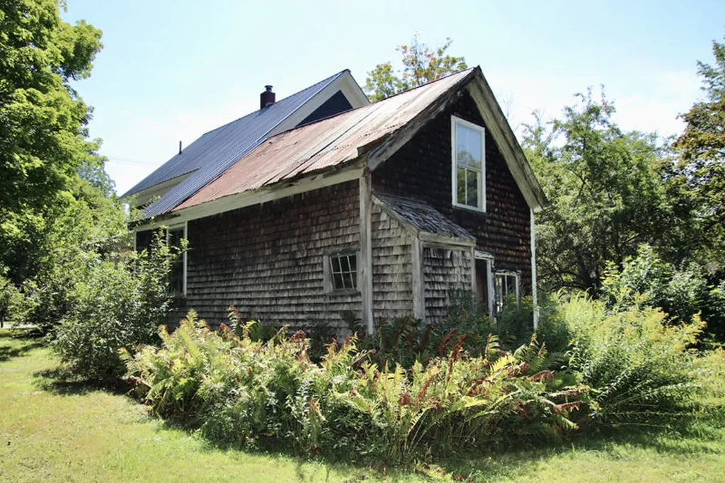 819 Main Street Monmouth ME 04259