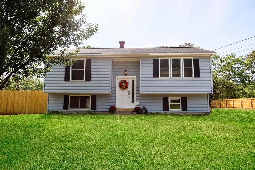 21 Serena Street Lisbon ME 04250