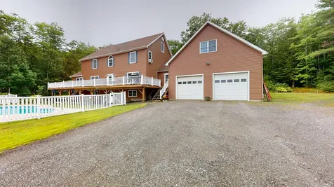 81 Robbins Road Union ME 04862