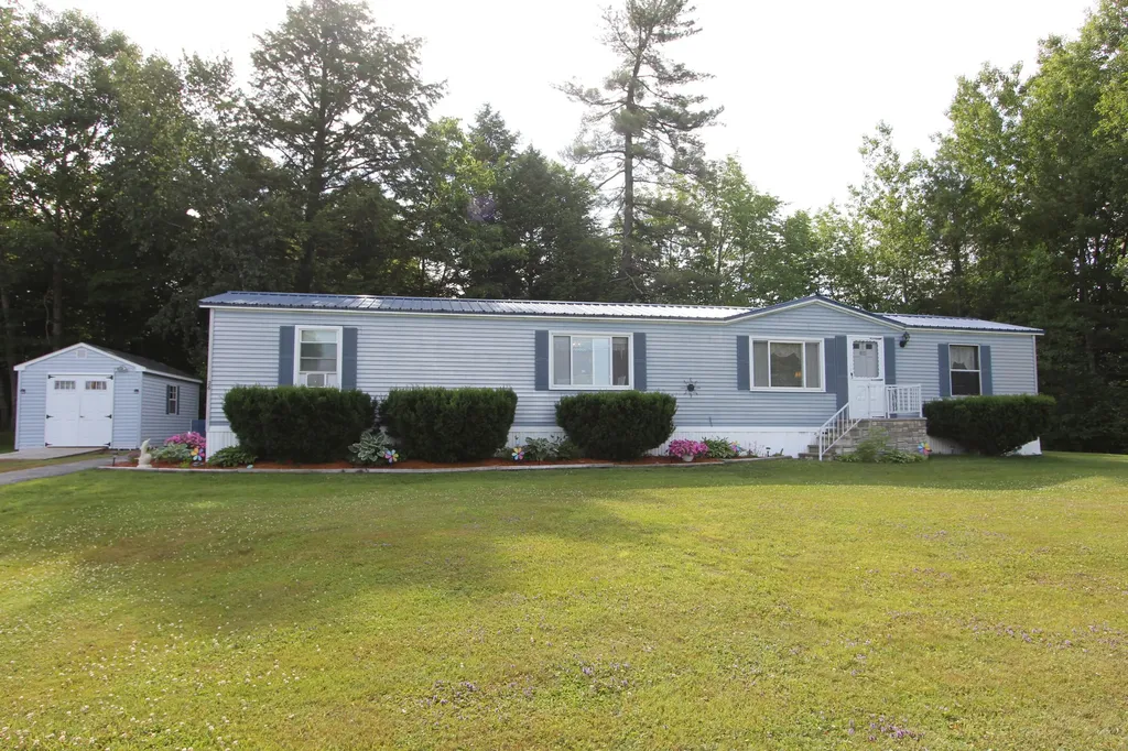 26 Begin Terrace Sabattus ME 04280