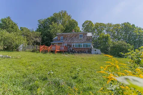 711 Cape Cod Hill Road New Sharon ME 04955