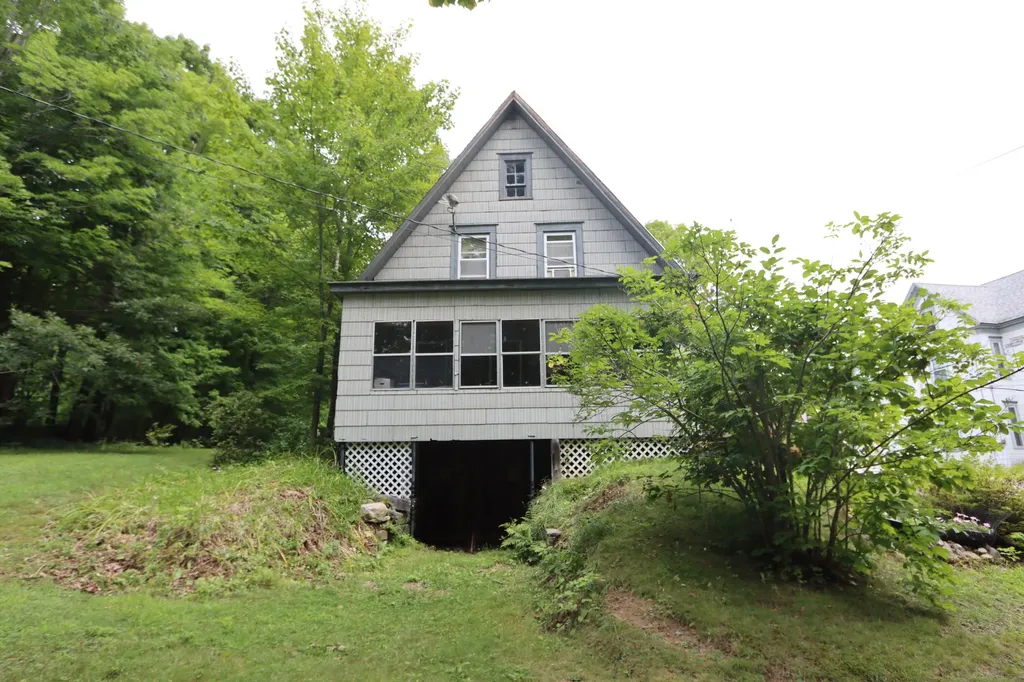 28 Summit Street Woodstock ME 04219