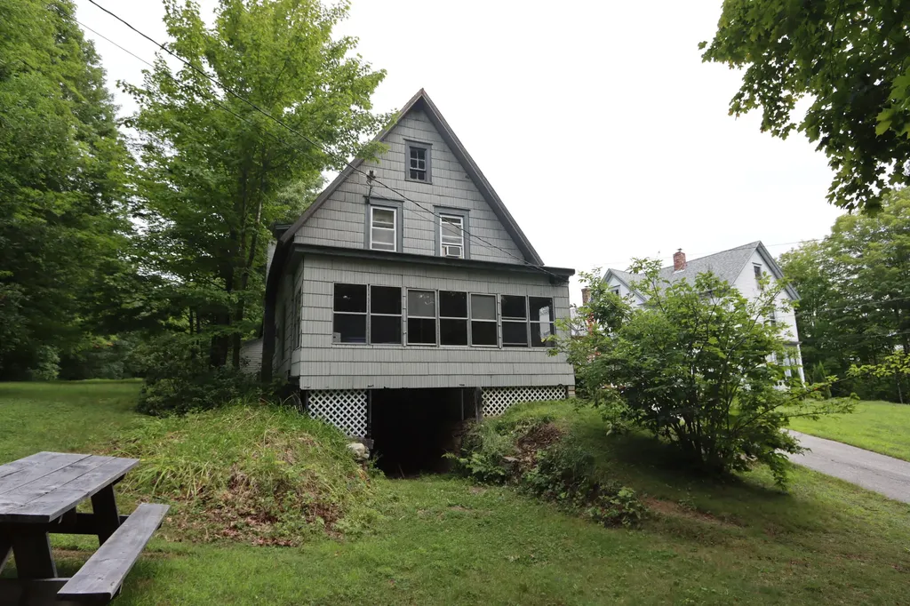 28 Summit Street Woodstock ME 04219