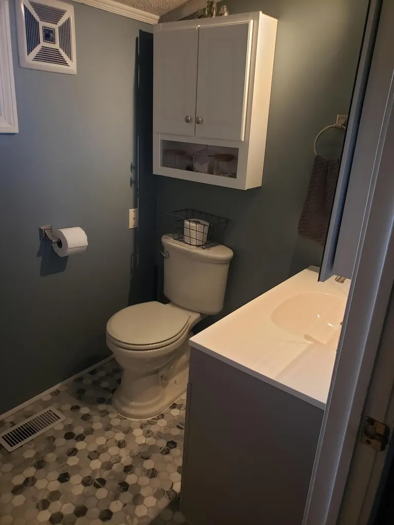 53 Lakeside Drive Livermore ME 04253