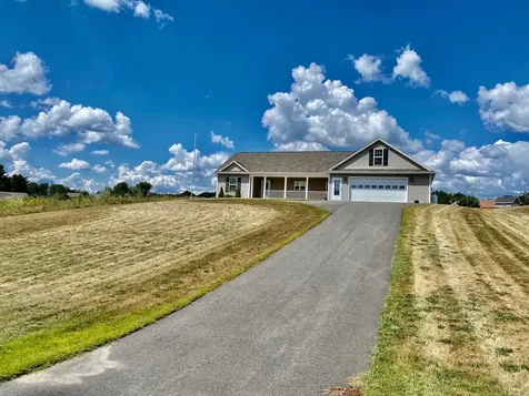 25 Meadow Drive Waterville ME 04901