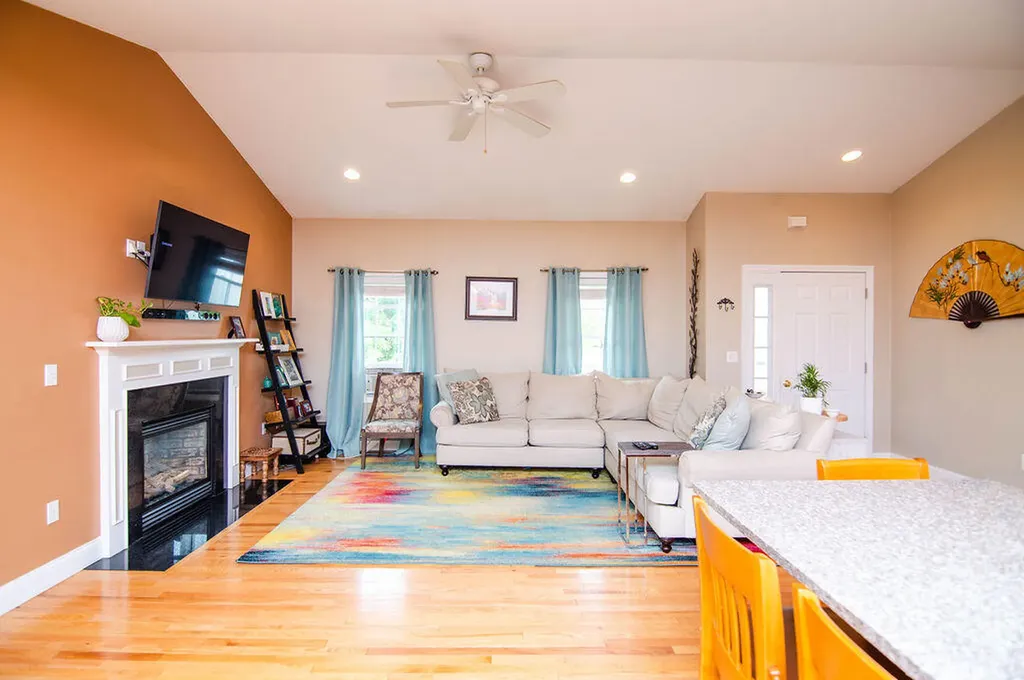 11 St James Place Lewiston ME 04240