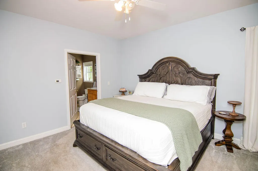 11 St James Place Lewiston ME 04240