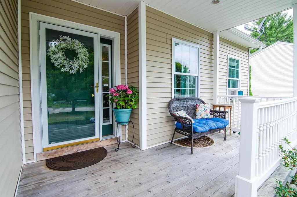11 St James Place Lewiston ME 04240