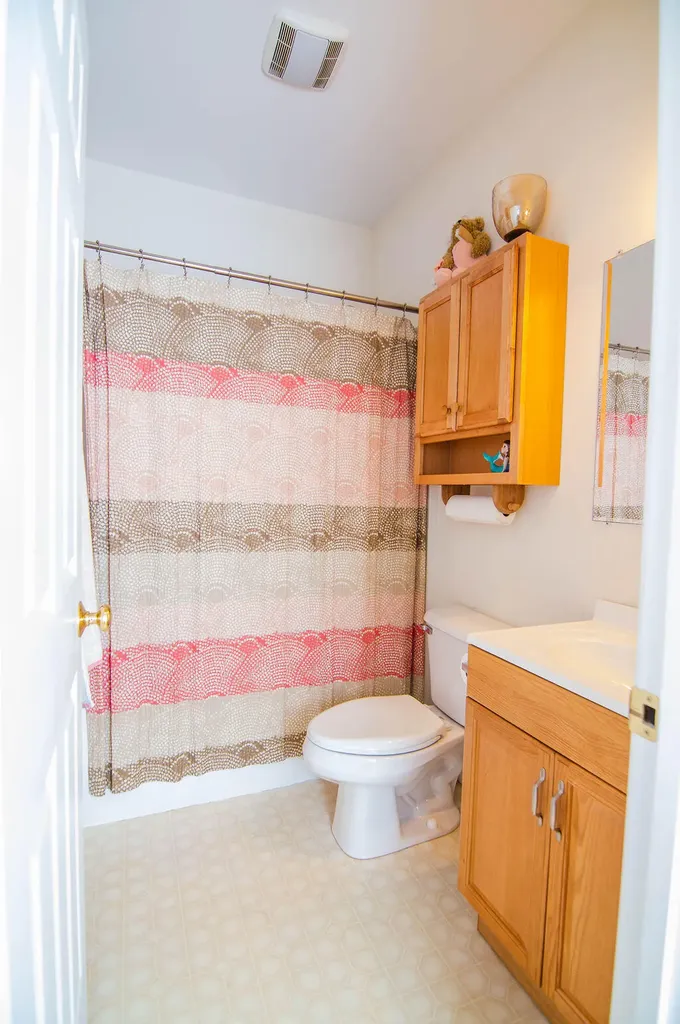 11 St James Place Lewiston ME 04240