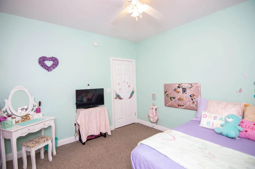 11 St James Place Lewiston ME 04240