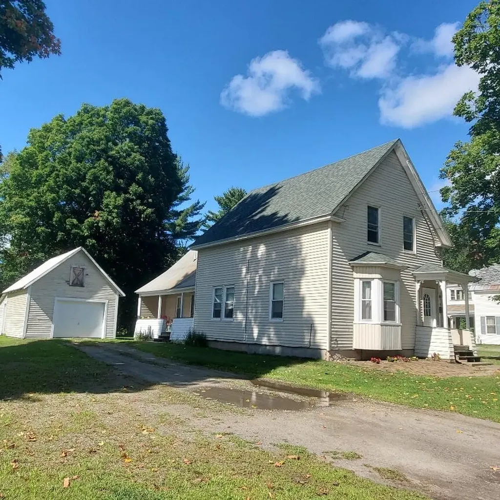 172 Maple Avenue Farmington ME 04938