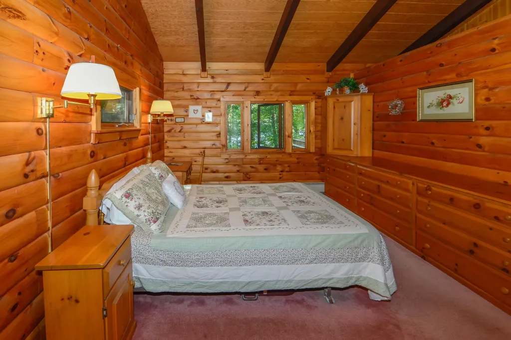 23 Crescent Shore Road Raymond ME 04071