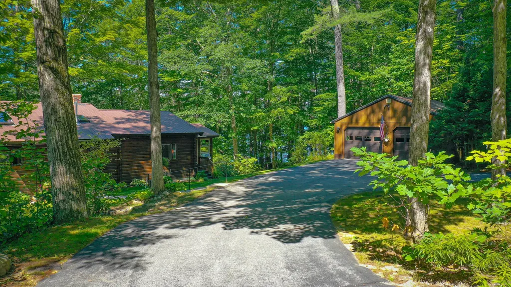 23 Crescent Shore Road Raymond ME 04071