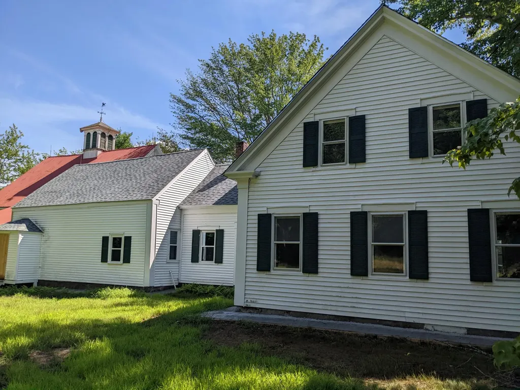 737 Sokokis Avenue Limington ME 04049