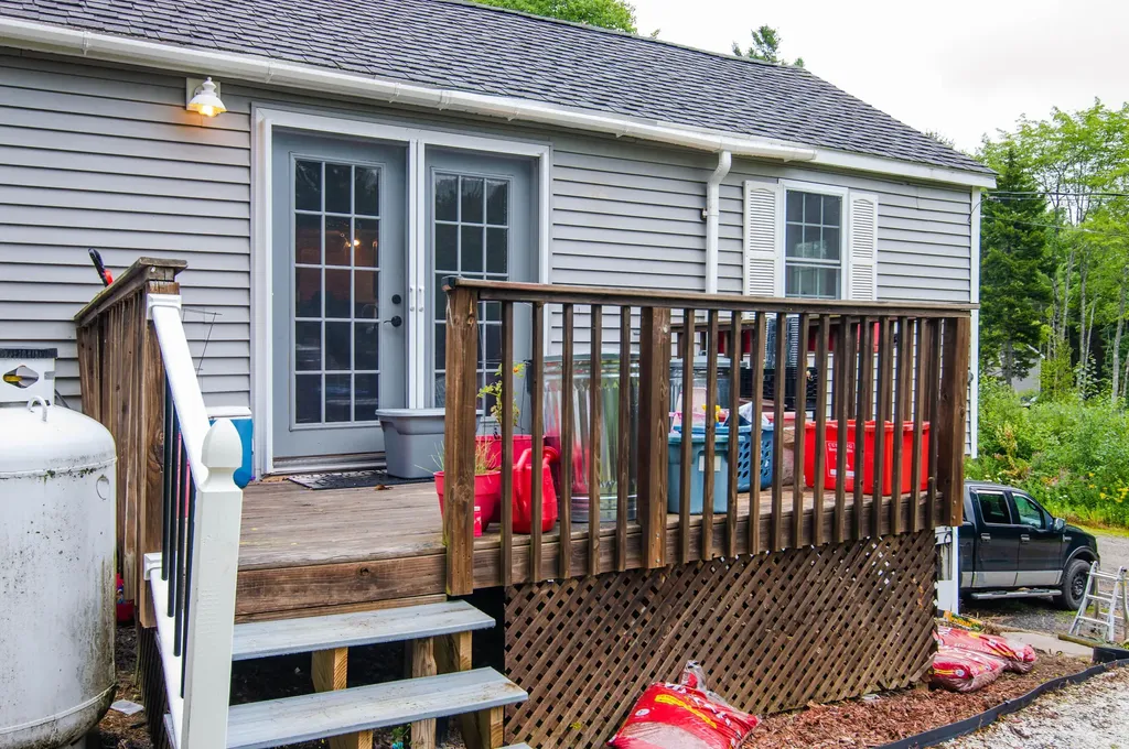48 Branch Drive Cushing ME 04563