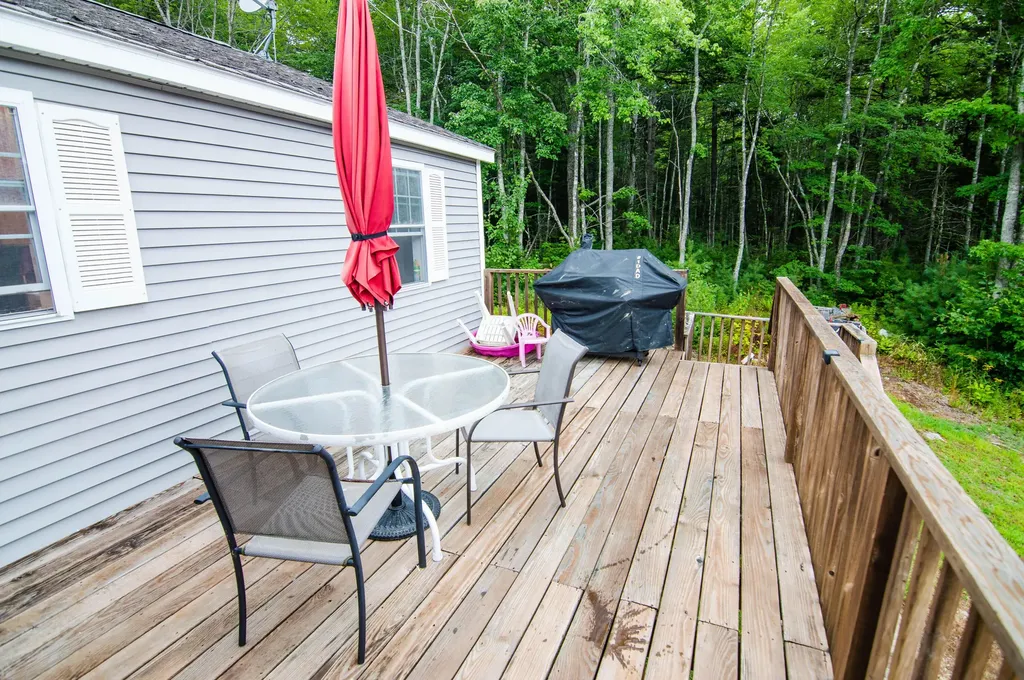 48 Branch Drive Cushing ME 04563