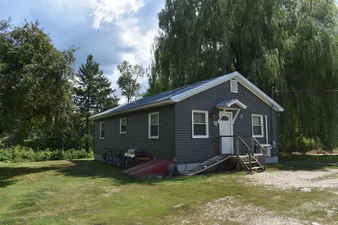30 Cookson Road Burnham ME 04922
