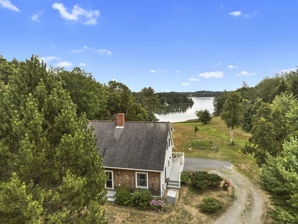 151 Cushing Road Friendship ME 04547