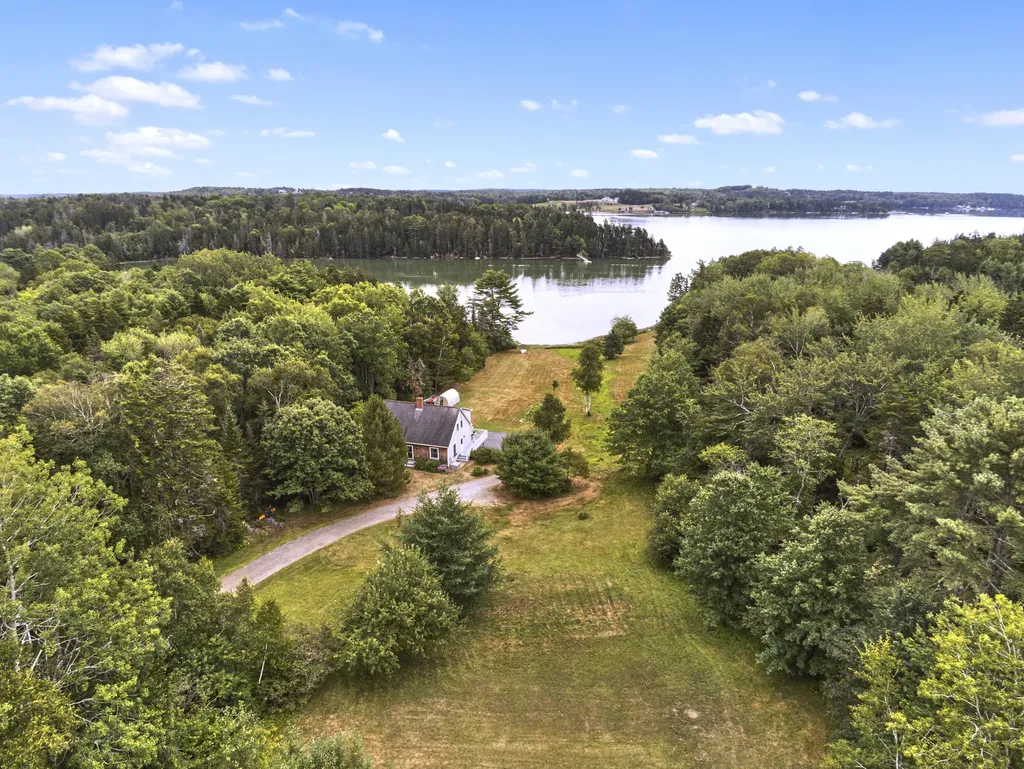 151 Cushing Road Friendship ME 04547