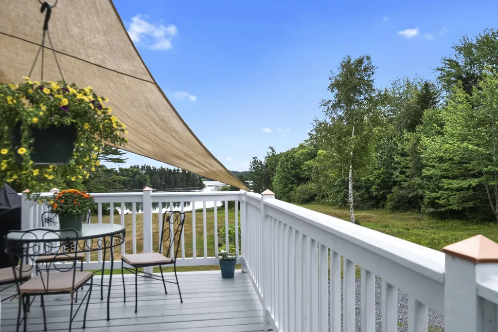 151 Cushing Road Friendship ME 04547