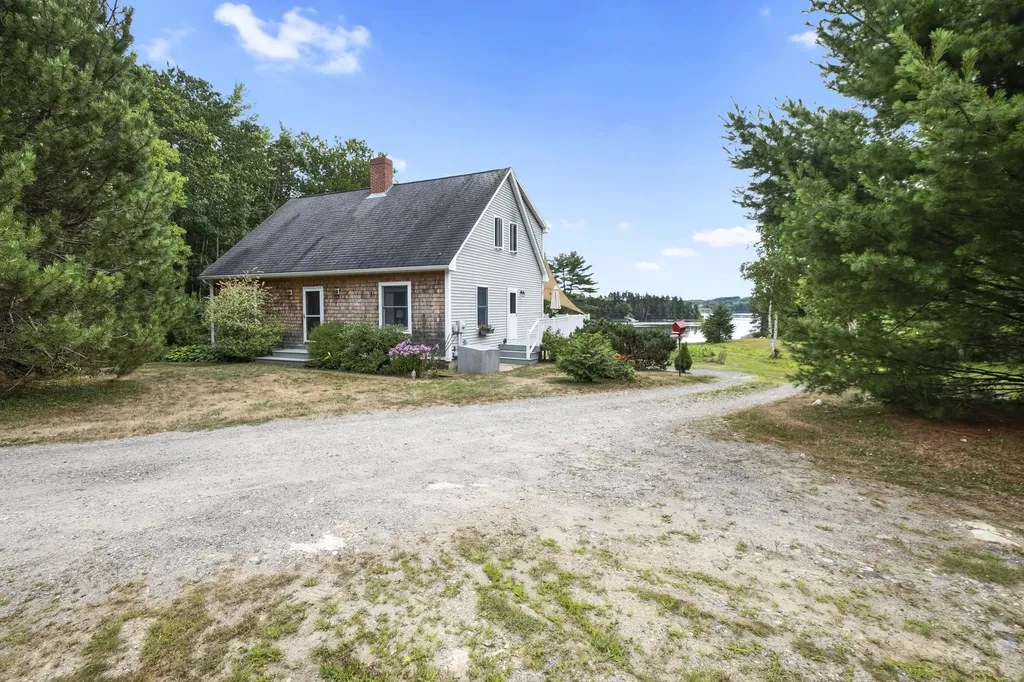 151 Cushing Road Friendship ME 04547
