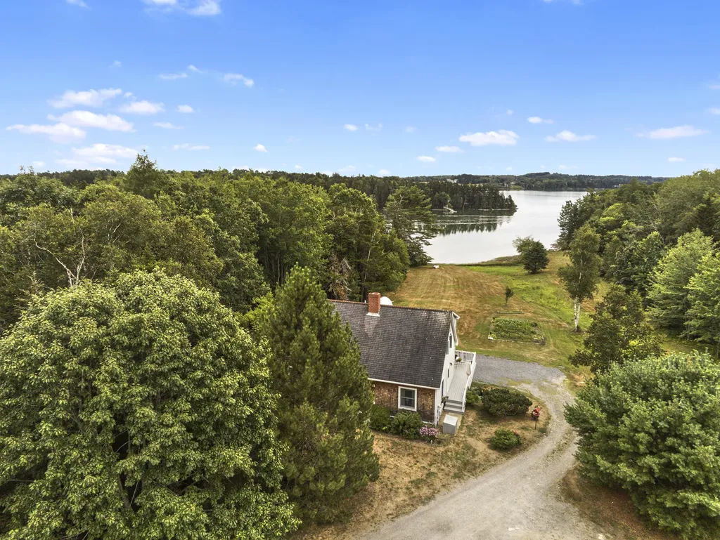 151 Cushing Road Friendship ME 04547