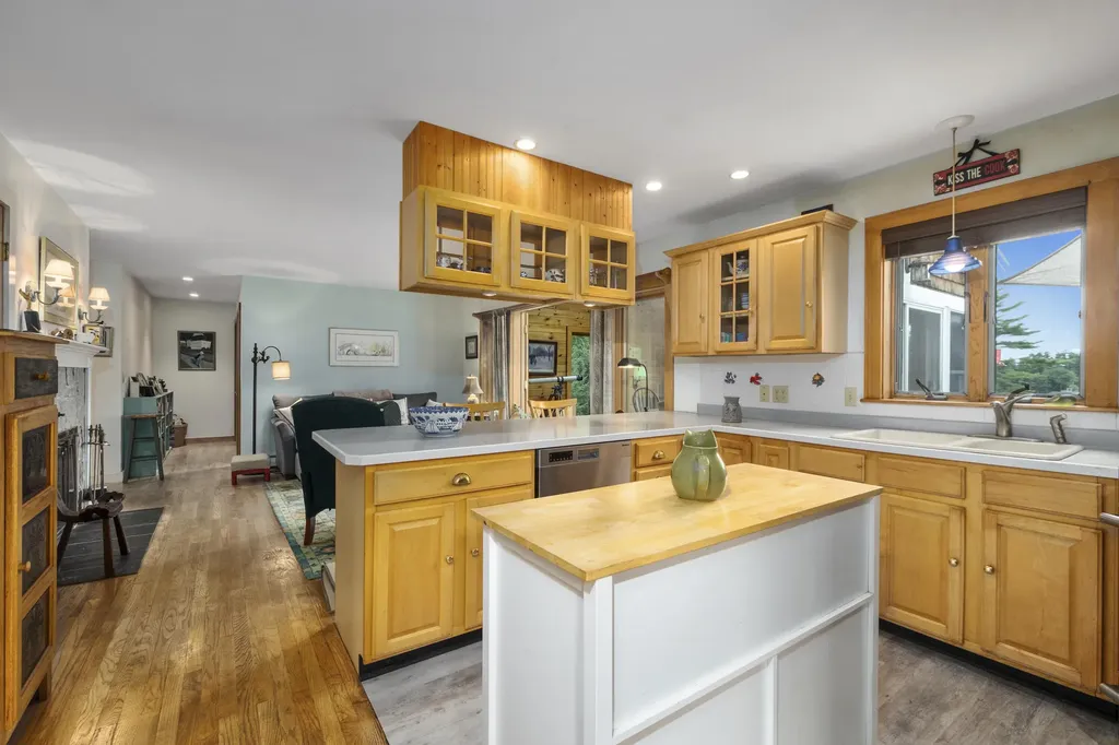 151 Cushing Road Friendship ME 04547