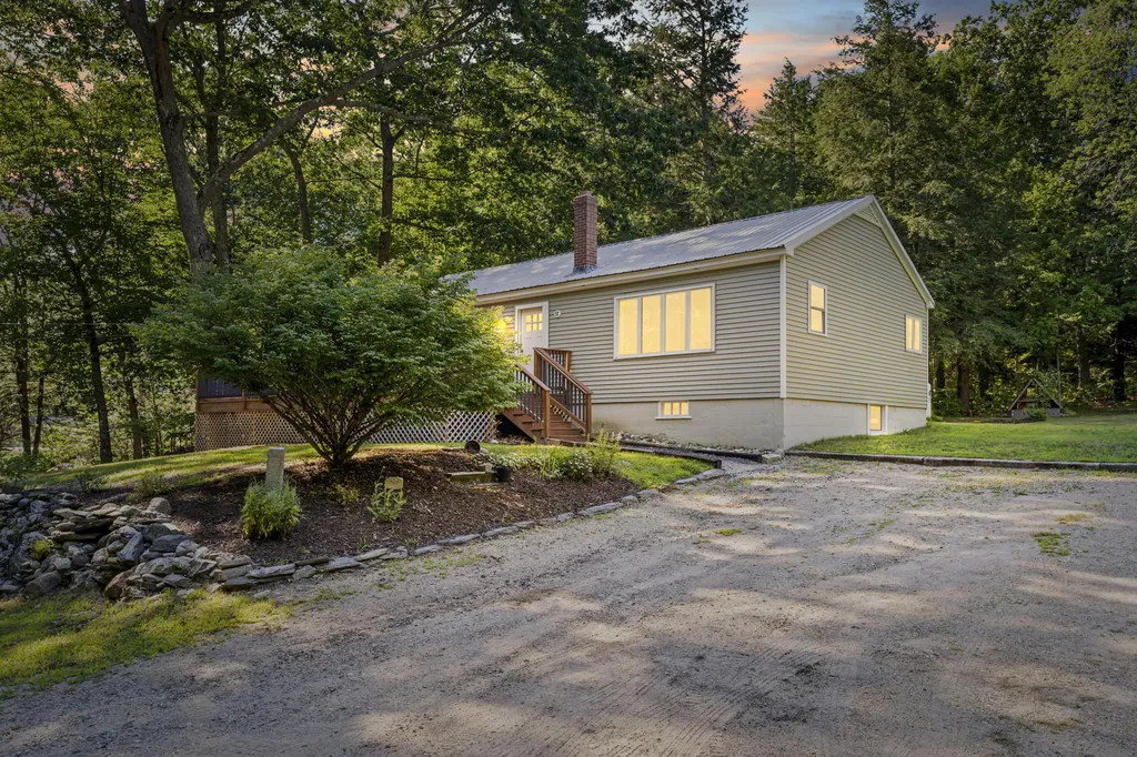 57 Lantern Lane Windham ME 04062