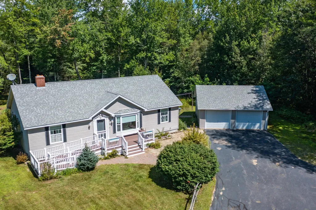 47 Spikehorn Way Turner ME 04282