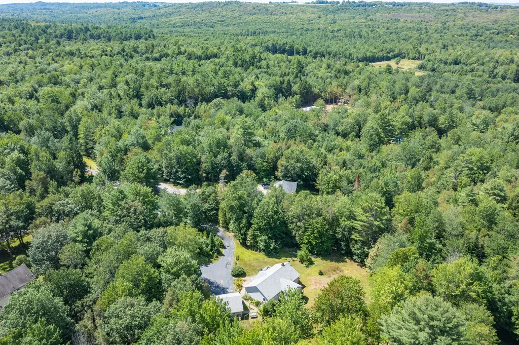 47 Spikehorn Way Turner ME 04282