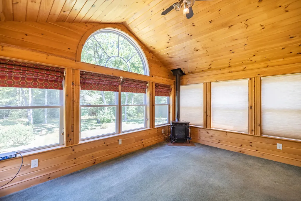 47 Spikehorn Way Turner ME 04282