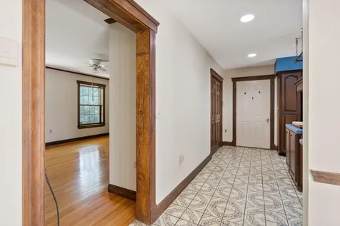 8 Susan Lane Falmouth ME 04105